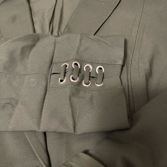 New York and Company olive green jacket. Size 20 good condition. - Picture 3 of 6